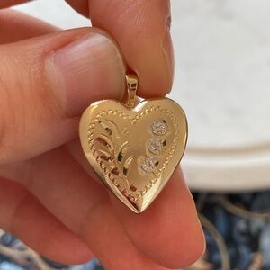 Vintage 14K Gold-Filled Etched Heart Locket